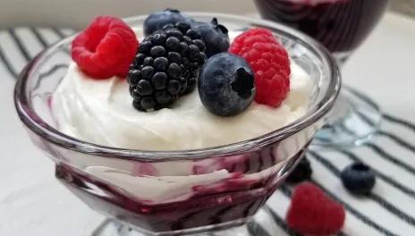 No-Bake Mixed-Berry Cheesecake Cups